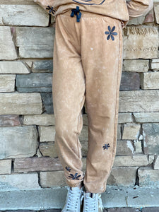 Floral Embroidery Pants